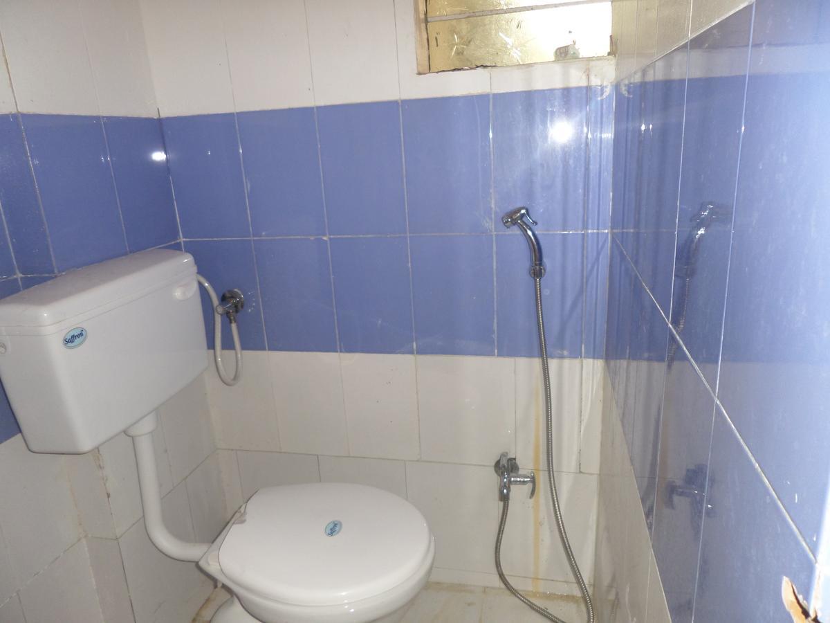 Hotel Royal Lodging Phursungi Екстериор снимка