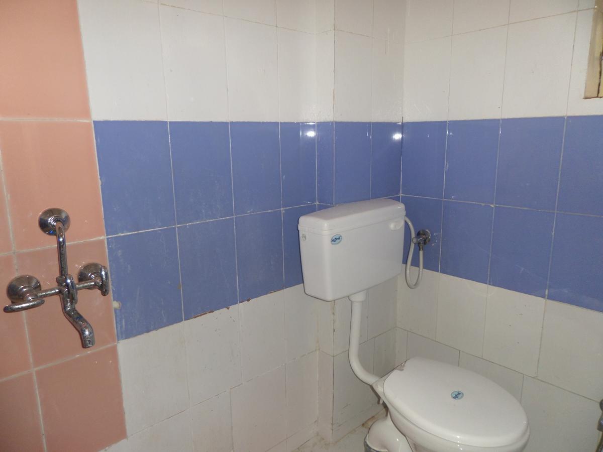 Hotel Royal Lodging Phursungi Екстериор снимка